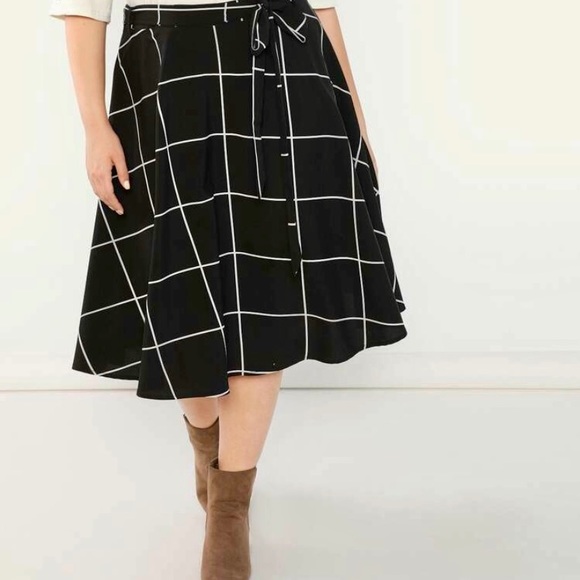 Versatile black and white circular skirt with belt - Picture 3 of 7